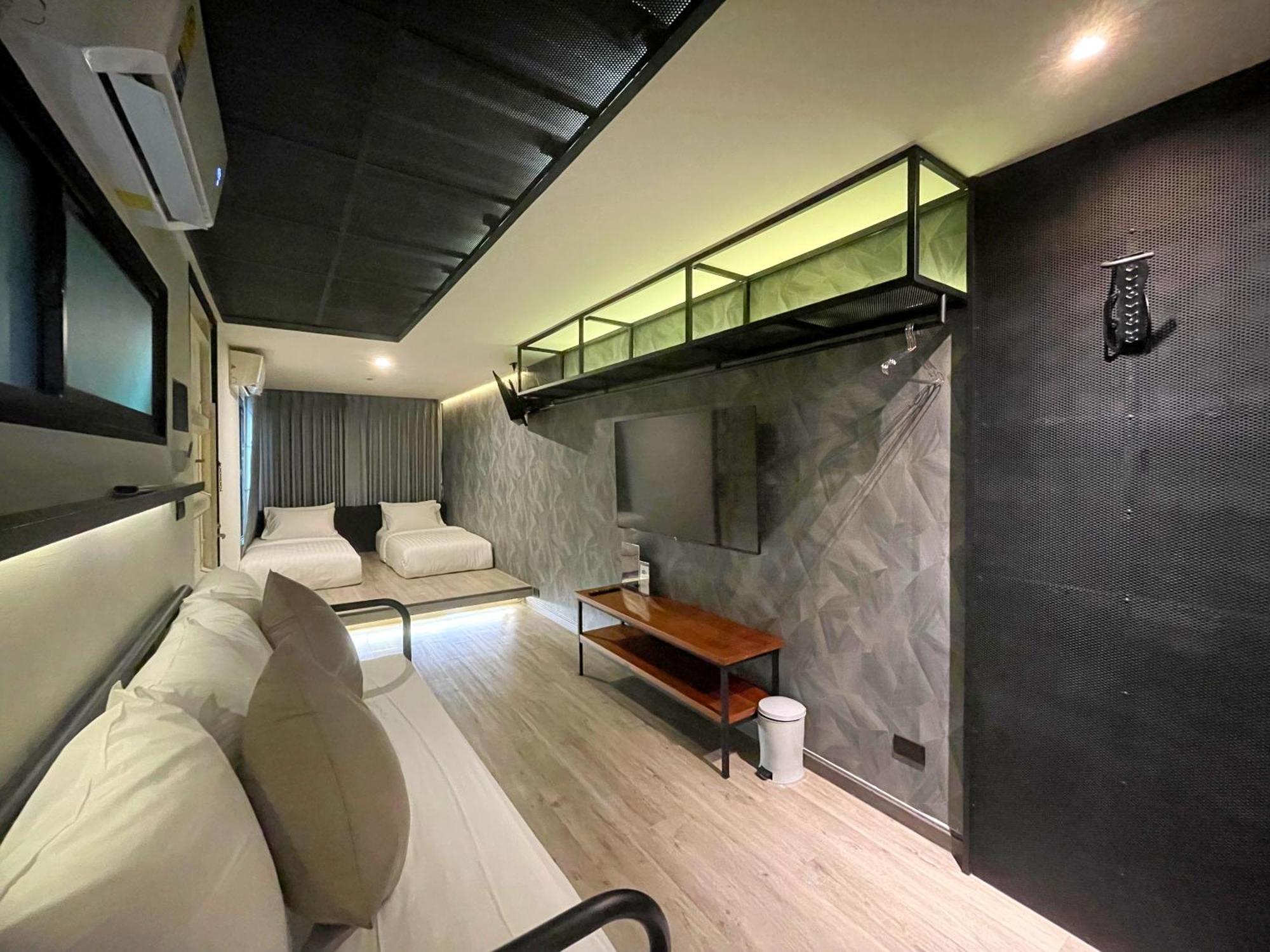 Nights In A Box Hotel Ban Muang  Phòng bức ảnh