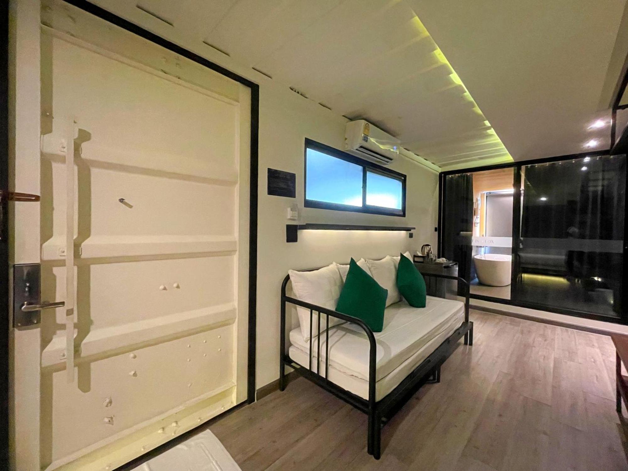 Nights In A Box Hotel Ban Muang  Phòng bức ảnh